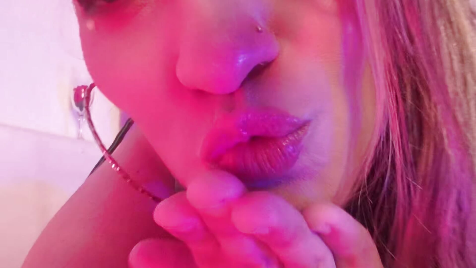 Muchos besos sólo para ti, piensame siempre - video van emma_collson cam-model