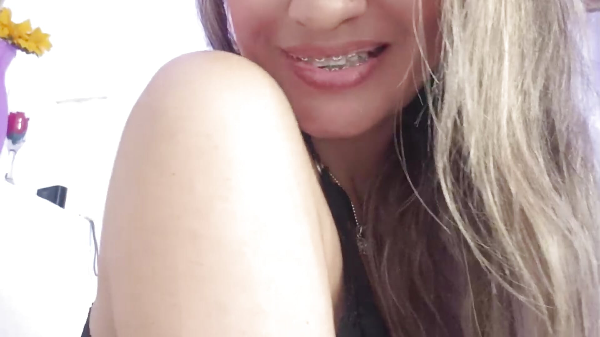 Bonita si - video by emma_collson cam model