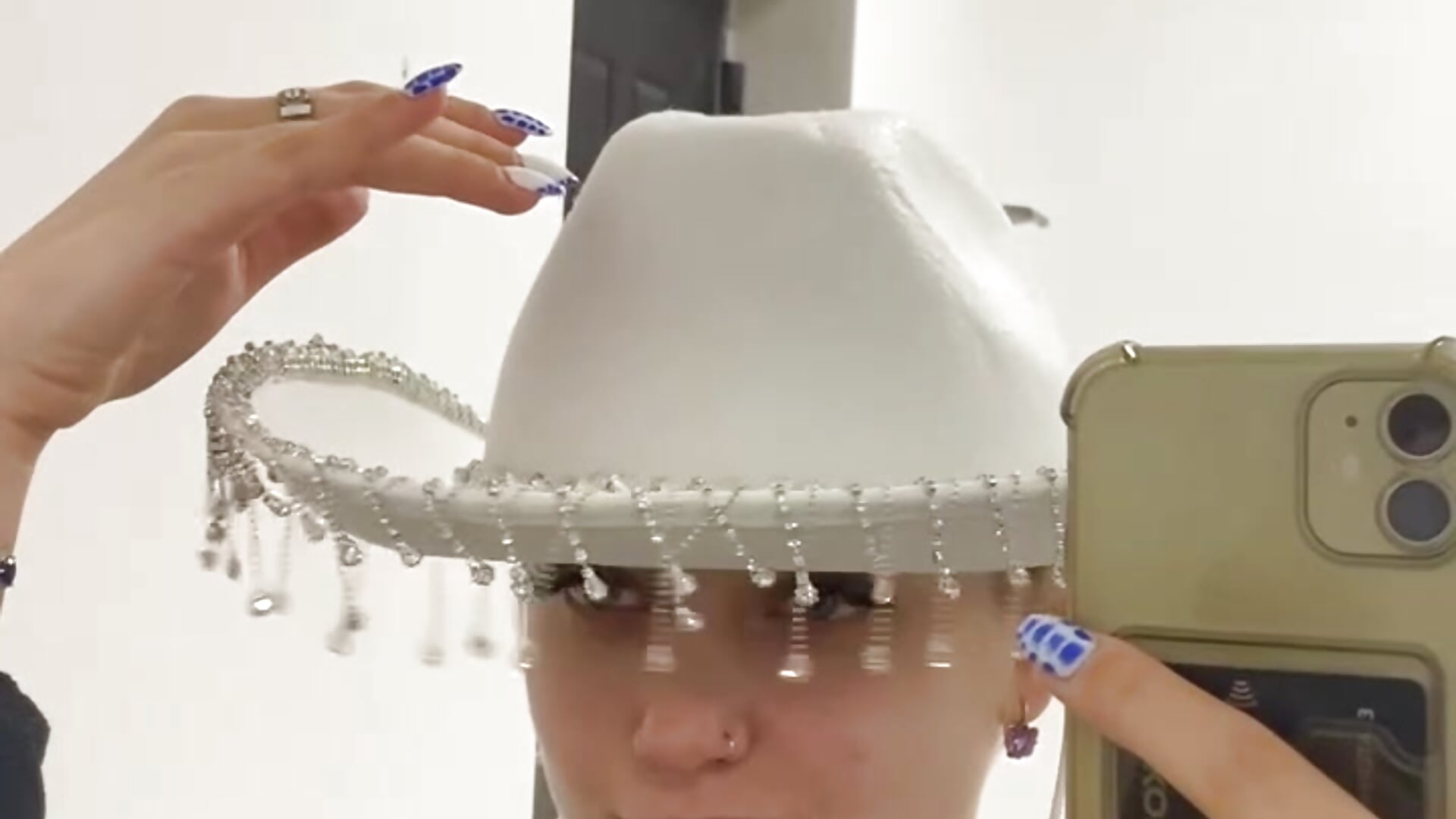 tried on a hat - video by Infernalice cam model