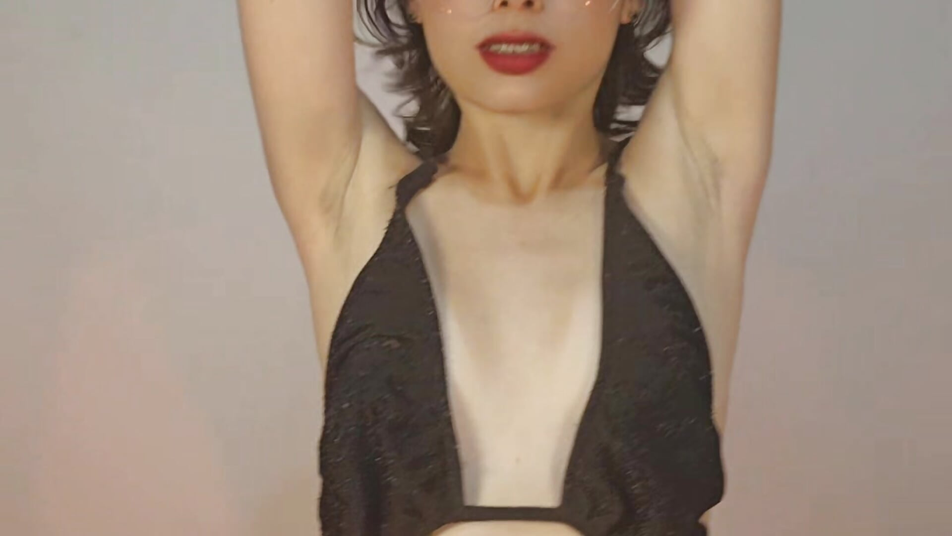 Upp - video by anietorres cam model