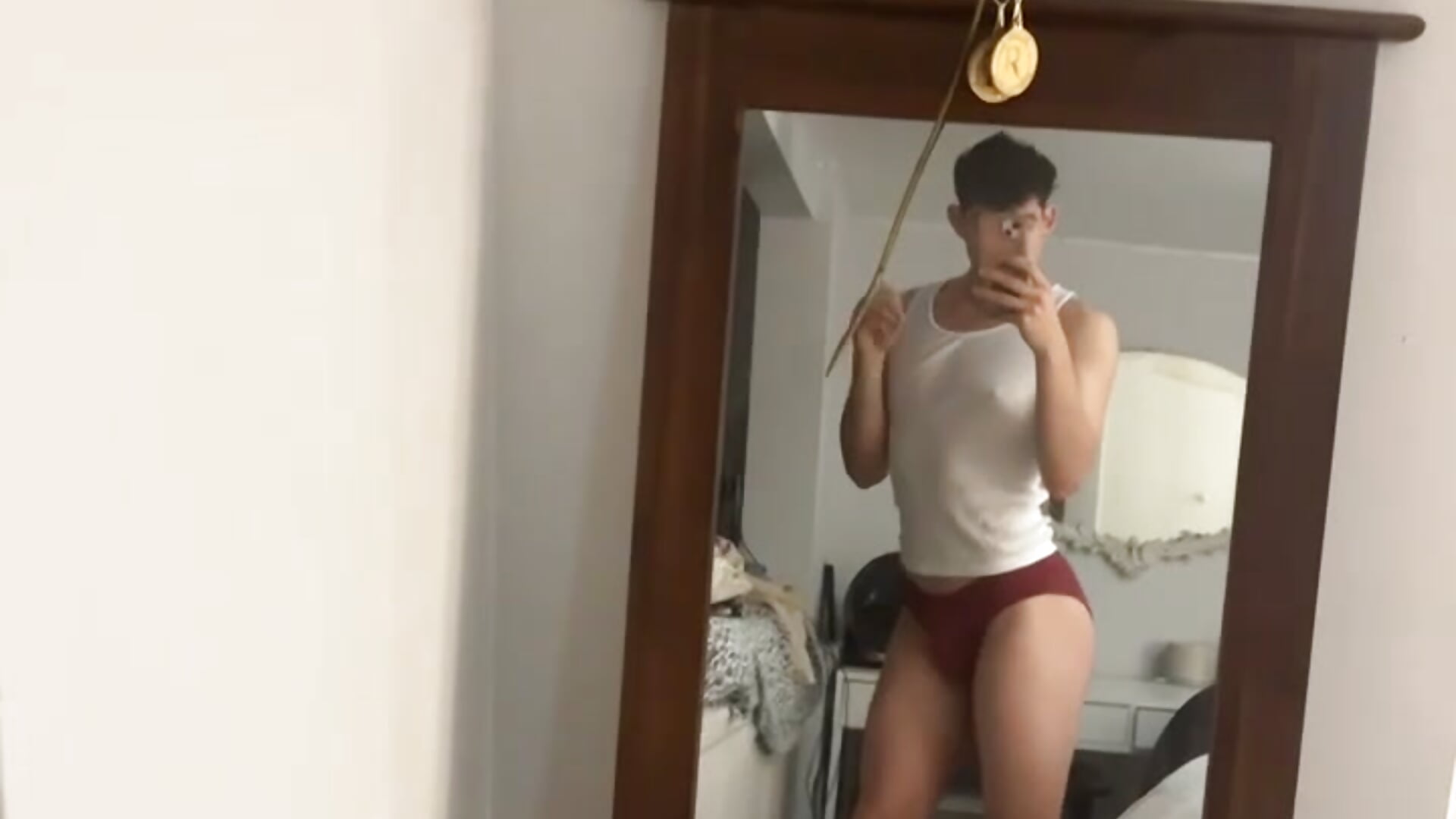 trim,A3DD74CC-E3D0-4D7F-9034-C2B084B3CE2E – video af cherrytwunk