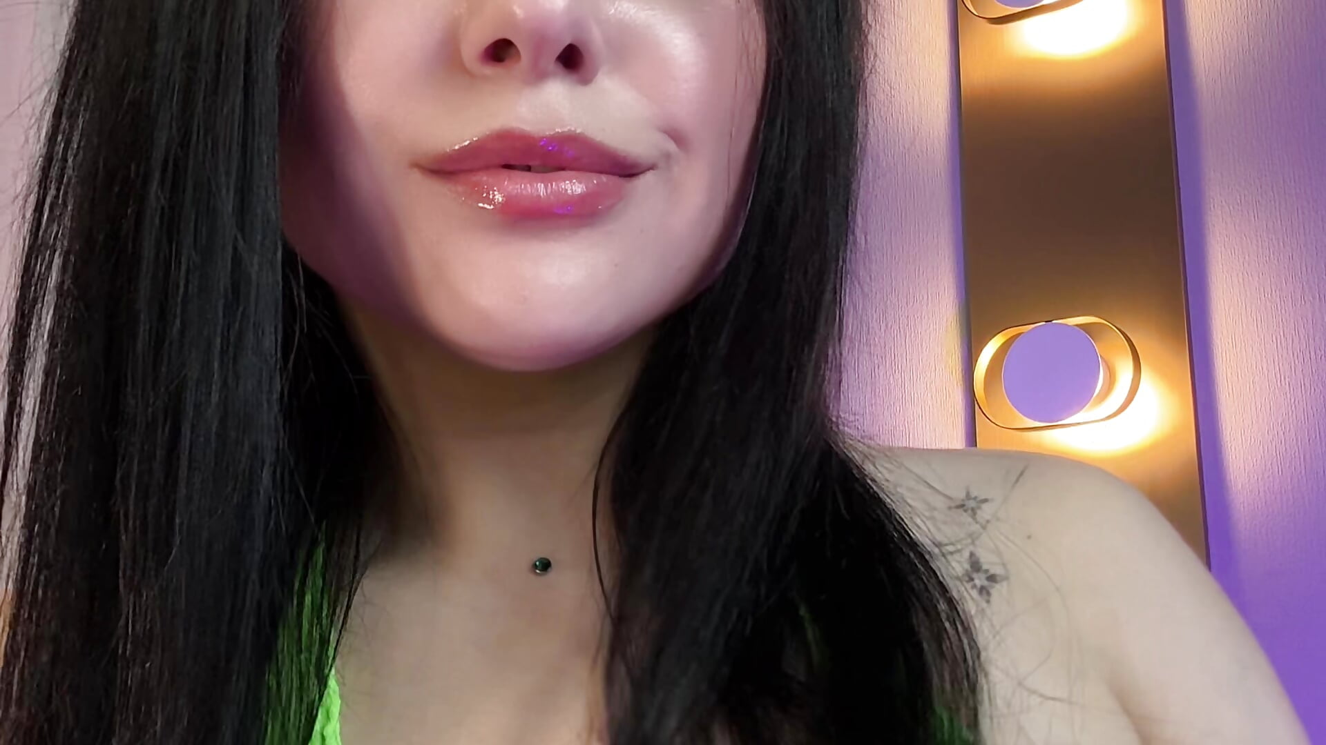 Golden Glance - video od modelky/modela Jenna_Adams_