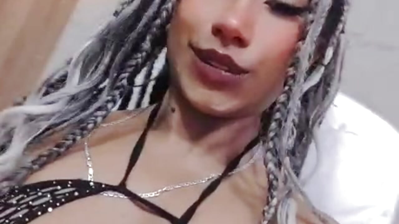 coquine fille - video by _Eveelyn cam model