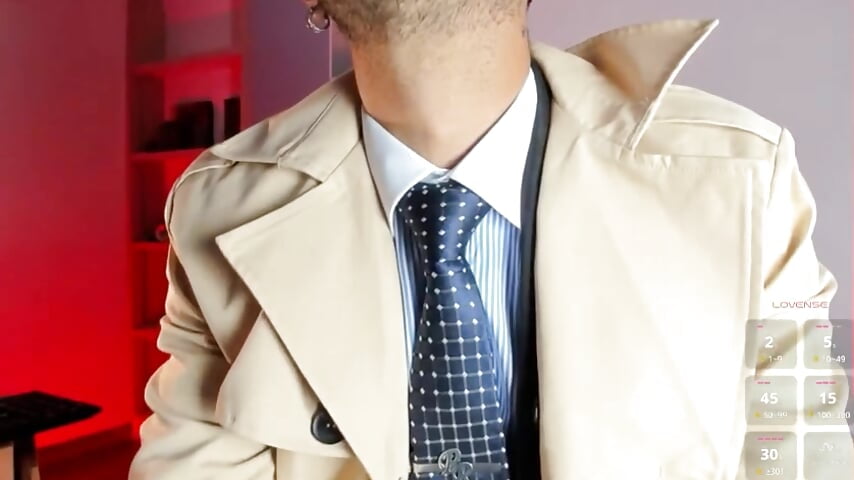 Chilling in my sexy Coat and Suit - pablo-rincon95 캠 모델의 동영상