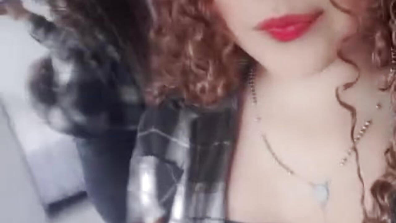 Video de WhatsApp 2025-05-29 a las 12.17.07_8fb3a79f.mp4 - video od modelky/modela Emily_Trujillo