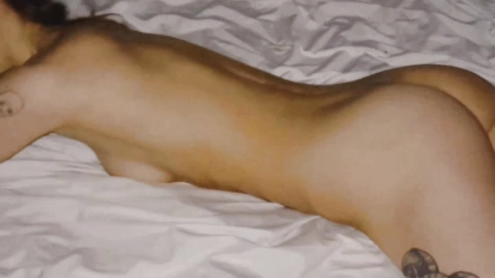 Let's Stay naked in Bed a Little More🥰