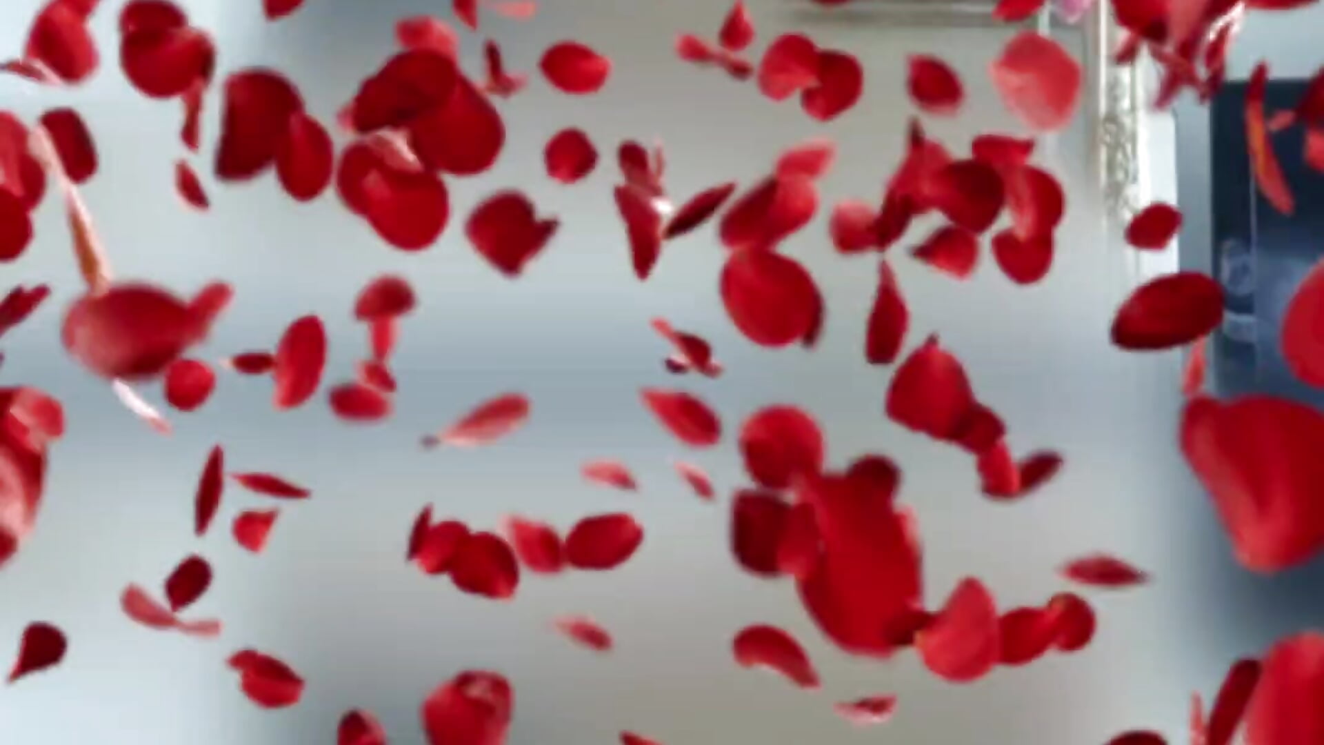 Wet and wild out of the shower play – video modela na kameri British_Bella