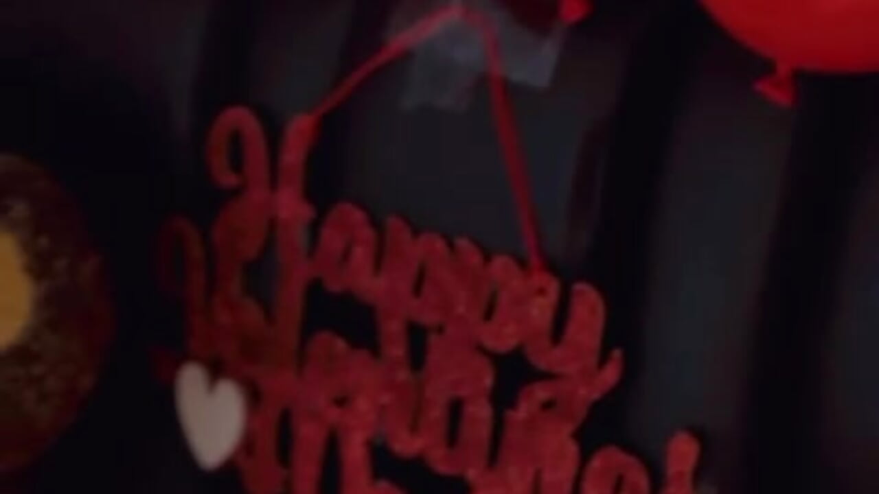 My heart is for you. Happy Valentine's Day. - فيديو من meikochoe موديل الكام