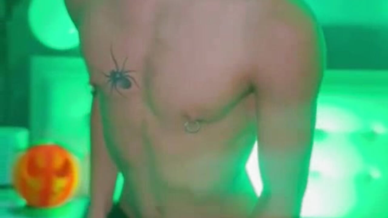 Spell so you can't stop looking at me 🎃 - video by Erick_Zhimerman cam model