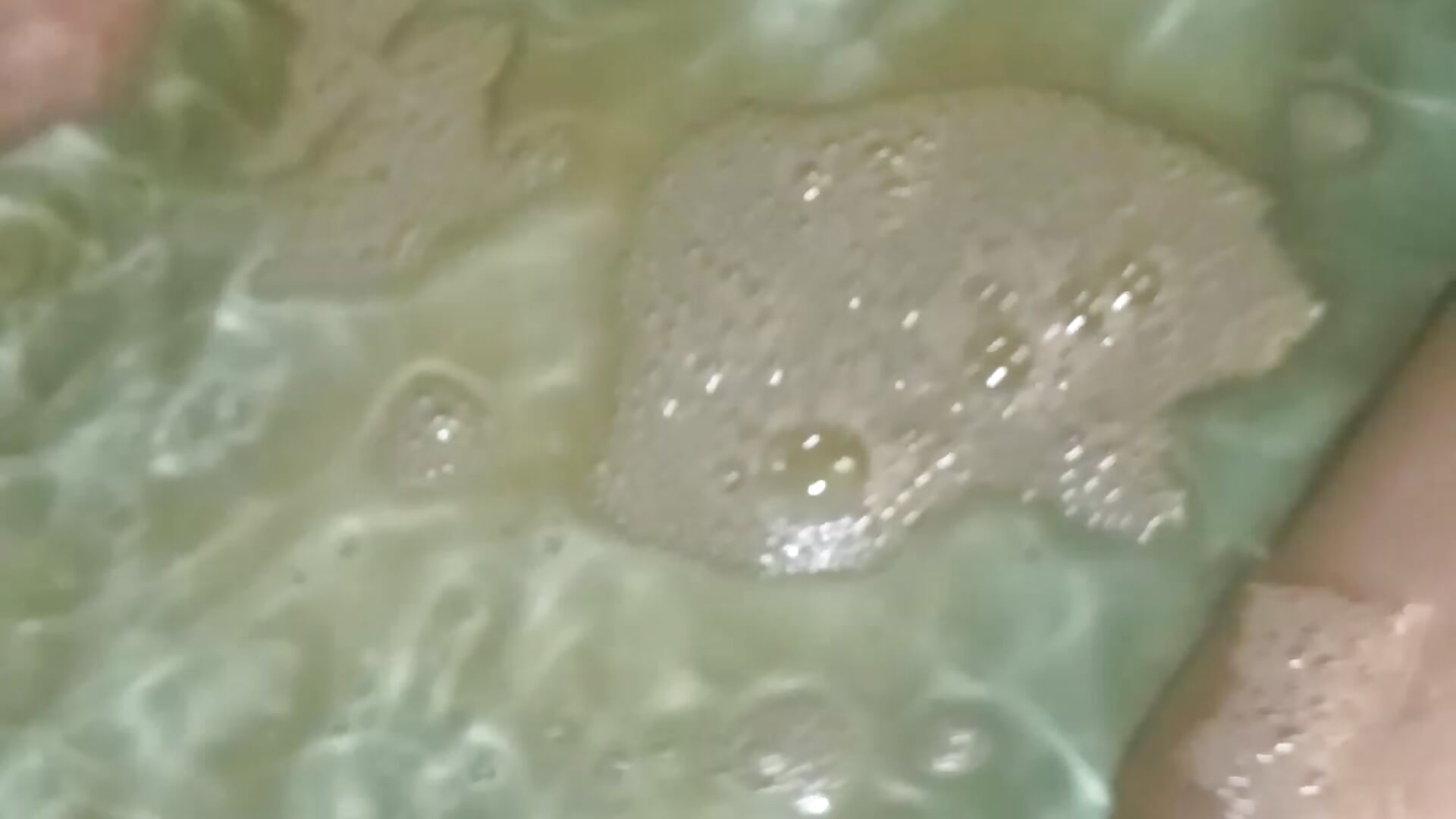 Hairy Pussy In The Bath - video by kaimira_knight cam model