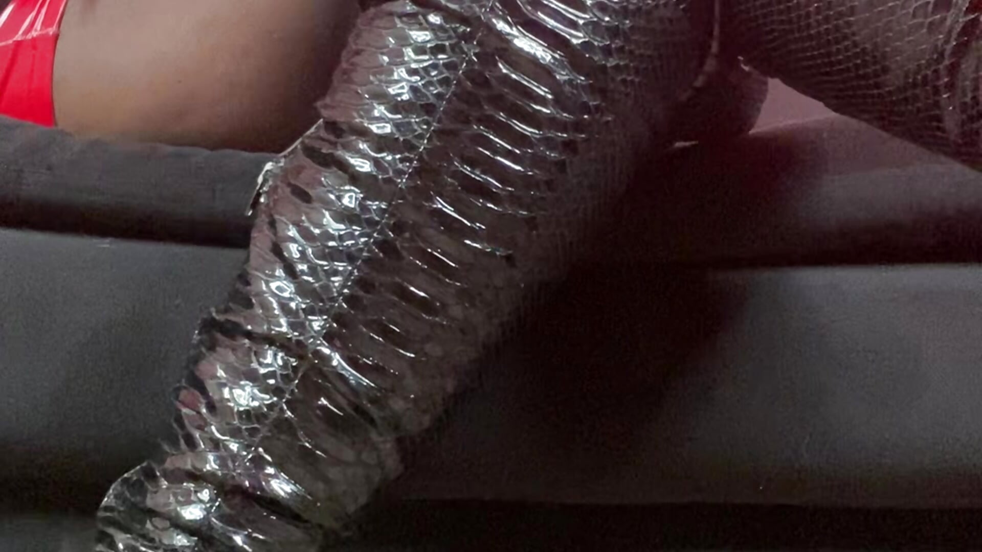 smoke, latex,boots