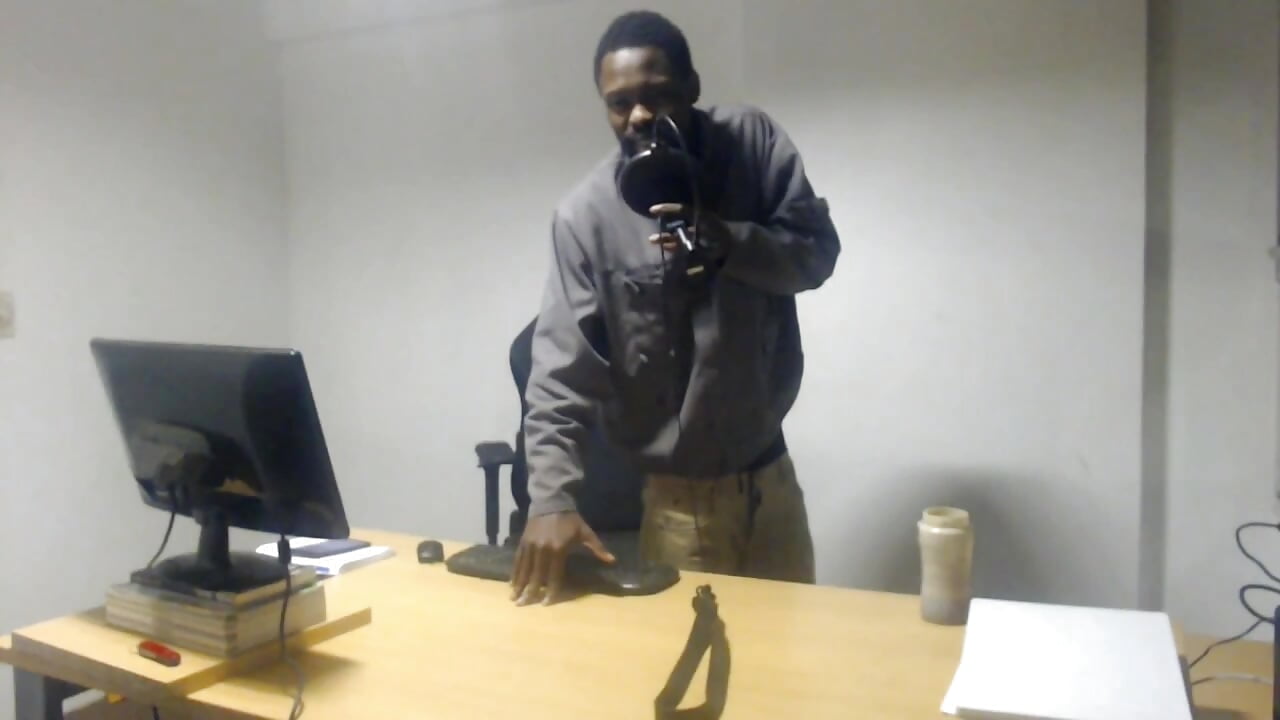 VANESSA SECRETARY HORNY - video by Mastertopdome cam model