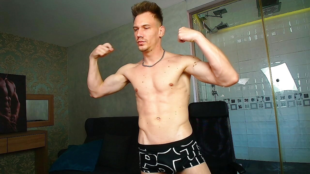 2025-04-23 16-03-44 – video od webkamerové modelky MateoBenjaminX