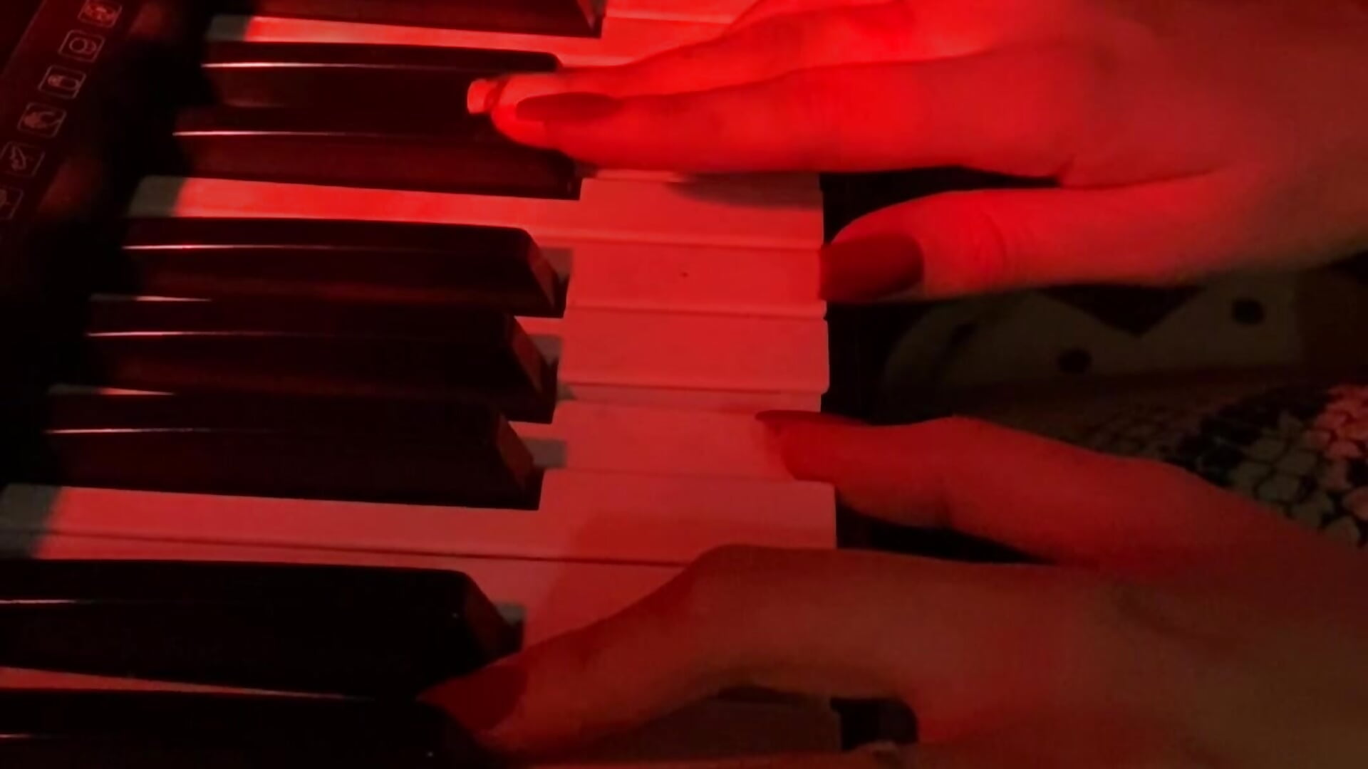 🎹 - video by KarolinaBlacks cam model