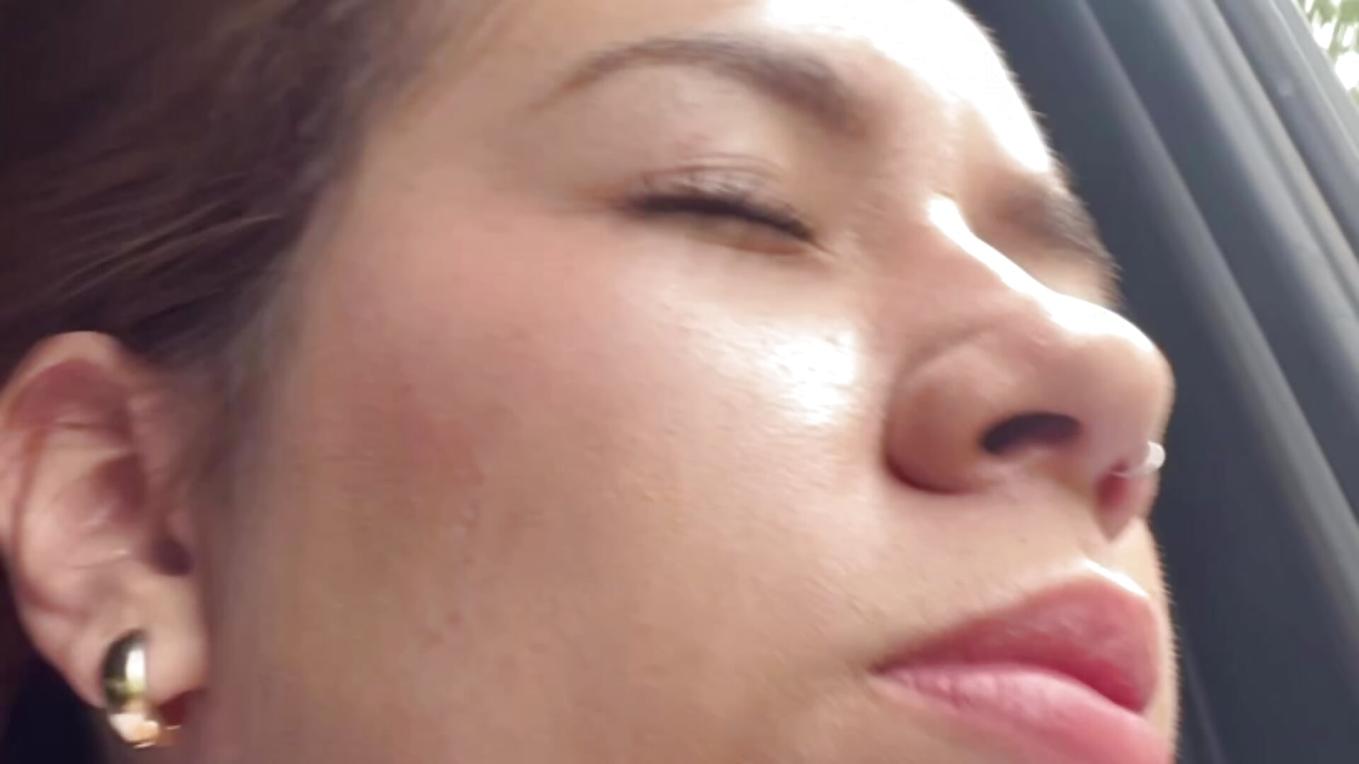 Encontré la forma de secarme el cabello sin tener que maltratarlo, RECOMIENDO 👍🏻 jajajajajja - video by Im_Valen_Cute cam model