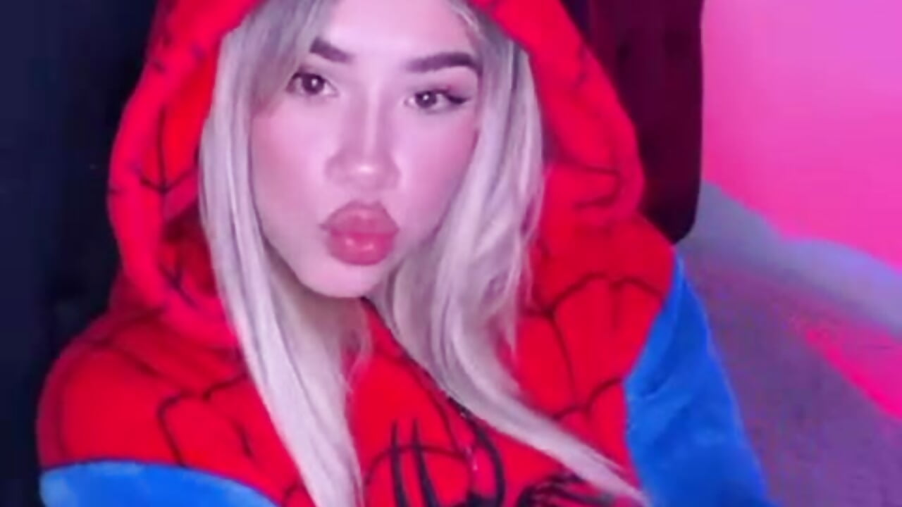 Hiii - video by Im_Valen_Cute cam model