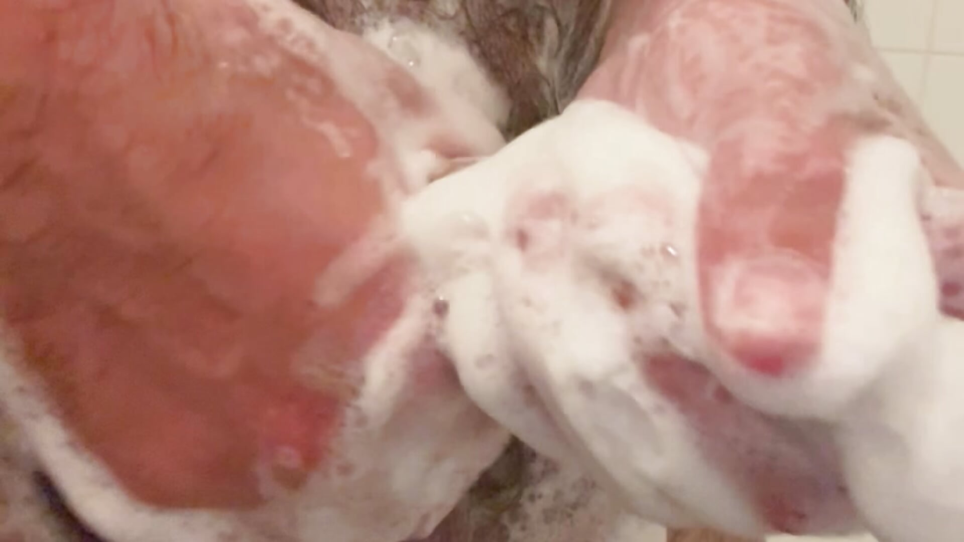 Cum shower with me - video by Dan8736 cam model