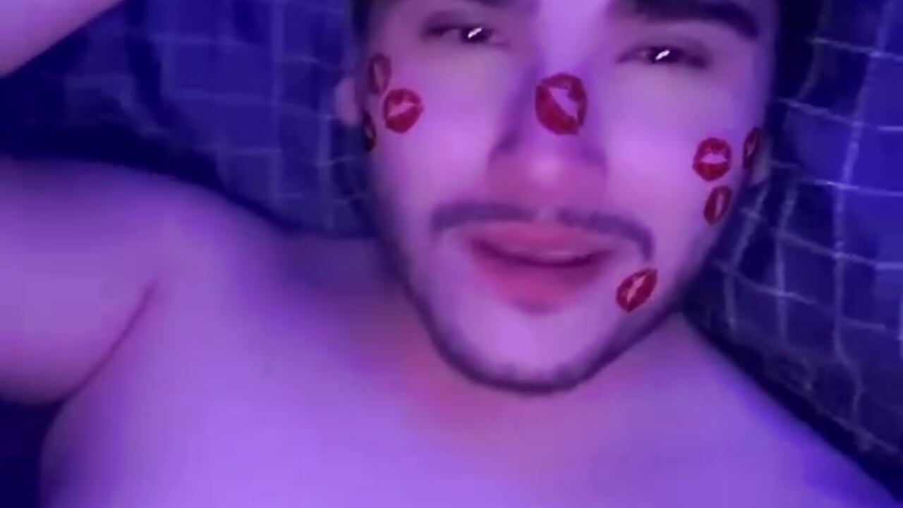 🐻‍❄️ – video od webkamerové modelky Jesus-22z