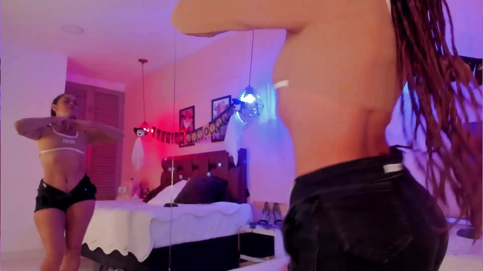 These hips don´t lie Daddy - vidéo du modèle de showcams TabyJhonson