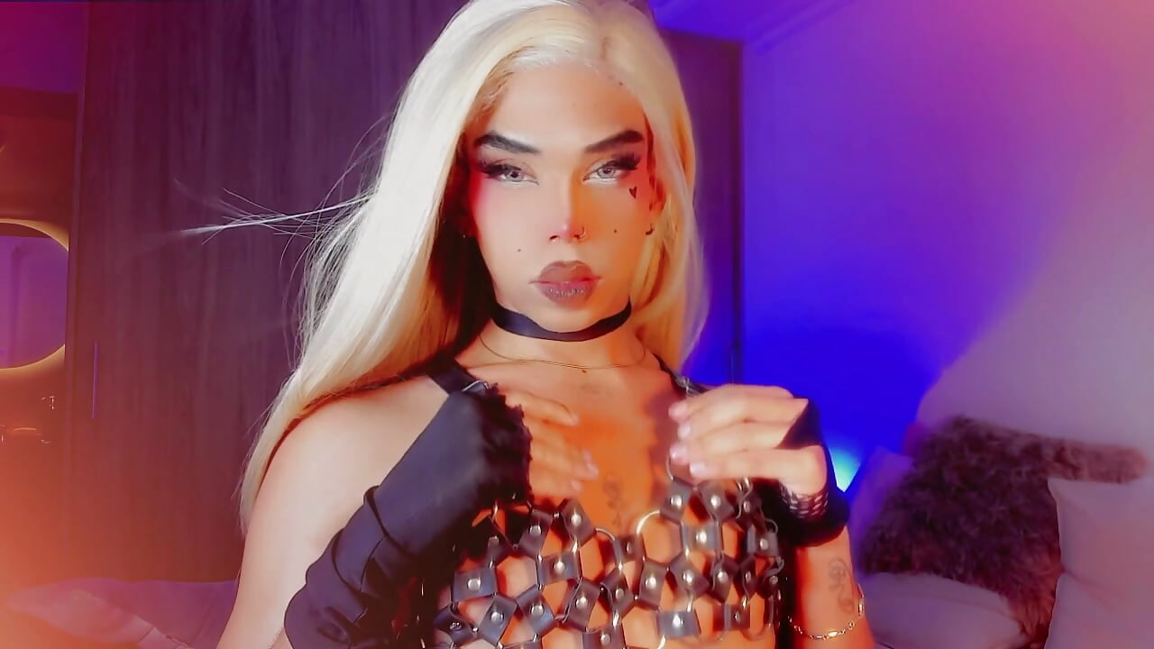 DanniLee_ - Cam Model Trending Video 2077