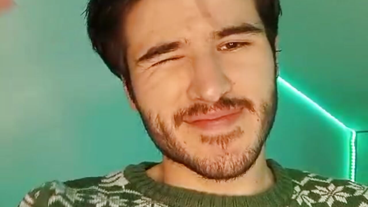 Me - فيديو من Tony_Wylie موديل الكام