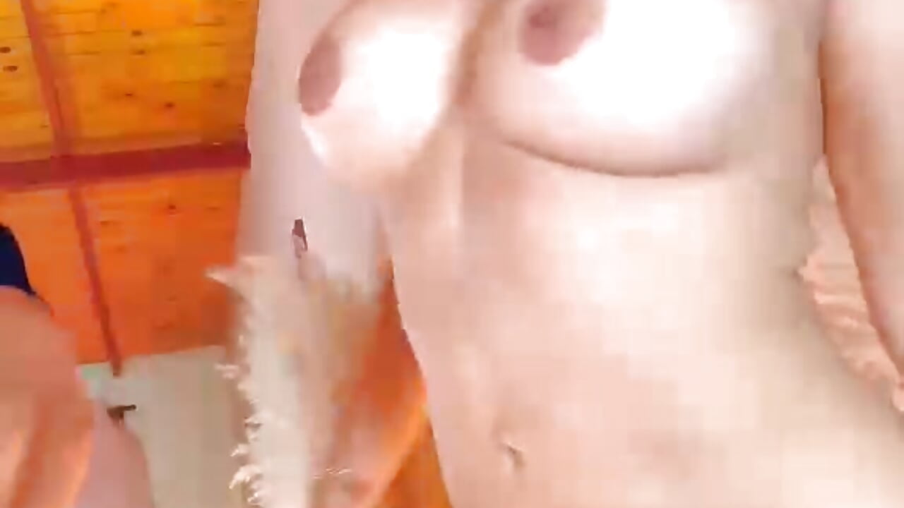 RIDE DILDO AND SQUIRT 😈 - vidéo du modèle de showcams ParkerIsabella
