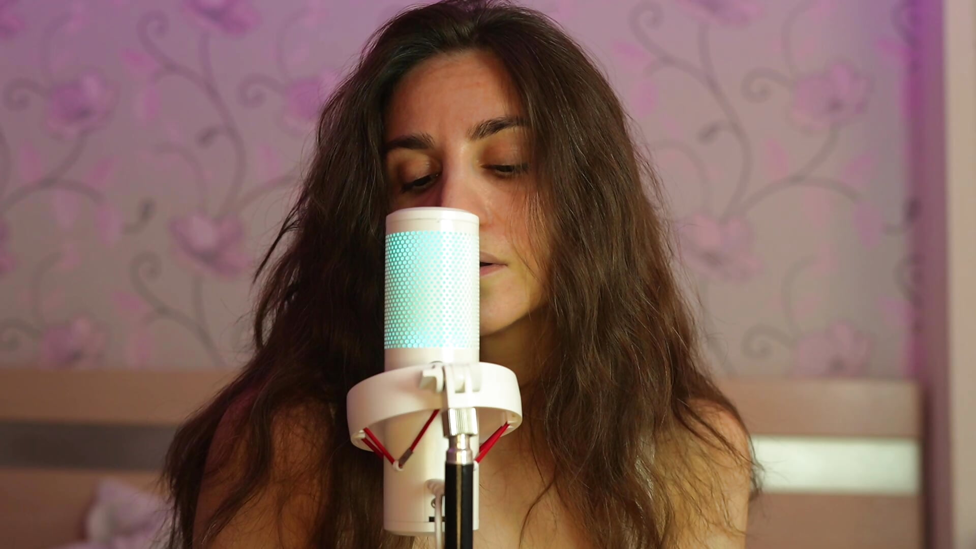ASMR - video di Ariana__ modella di cam