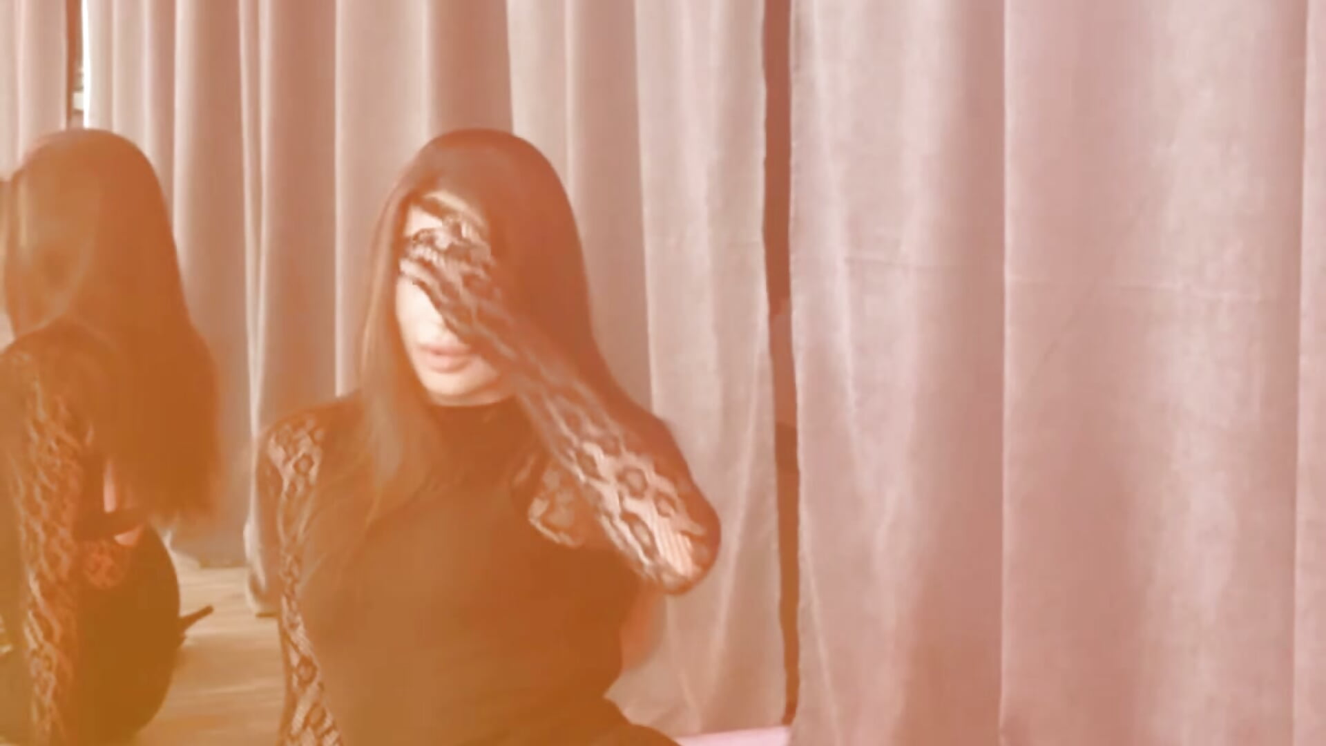 Dance - vidéo du modèle de showcams MoonriseGoddess