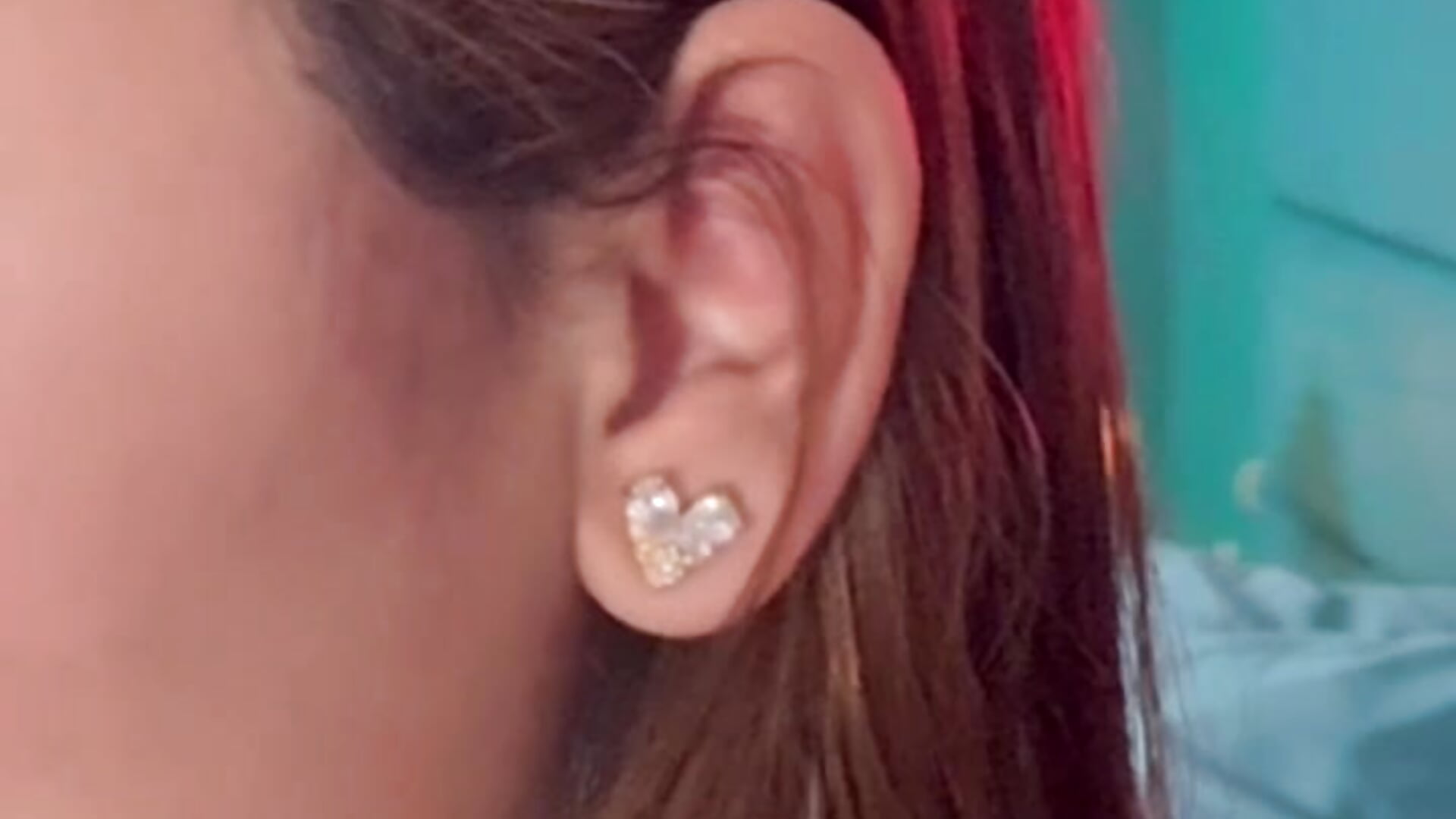 My perforations - video van KellyOlsenbe cam-model