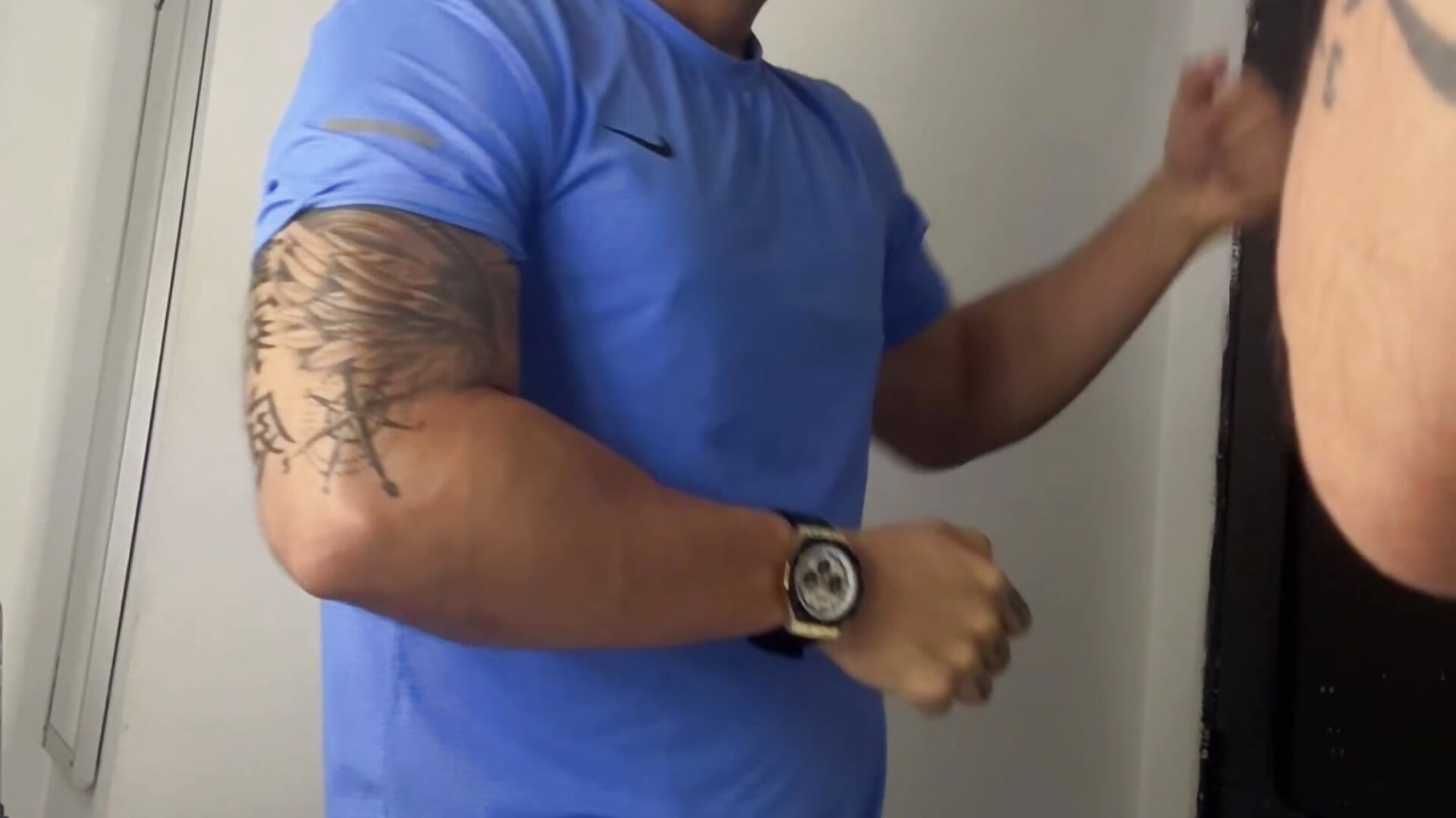 Come take a shower by my side! 💦😋 - video by JeanColleman cam model