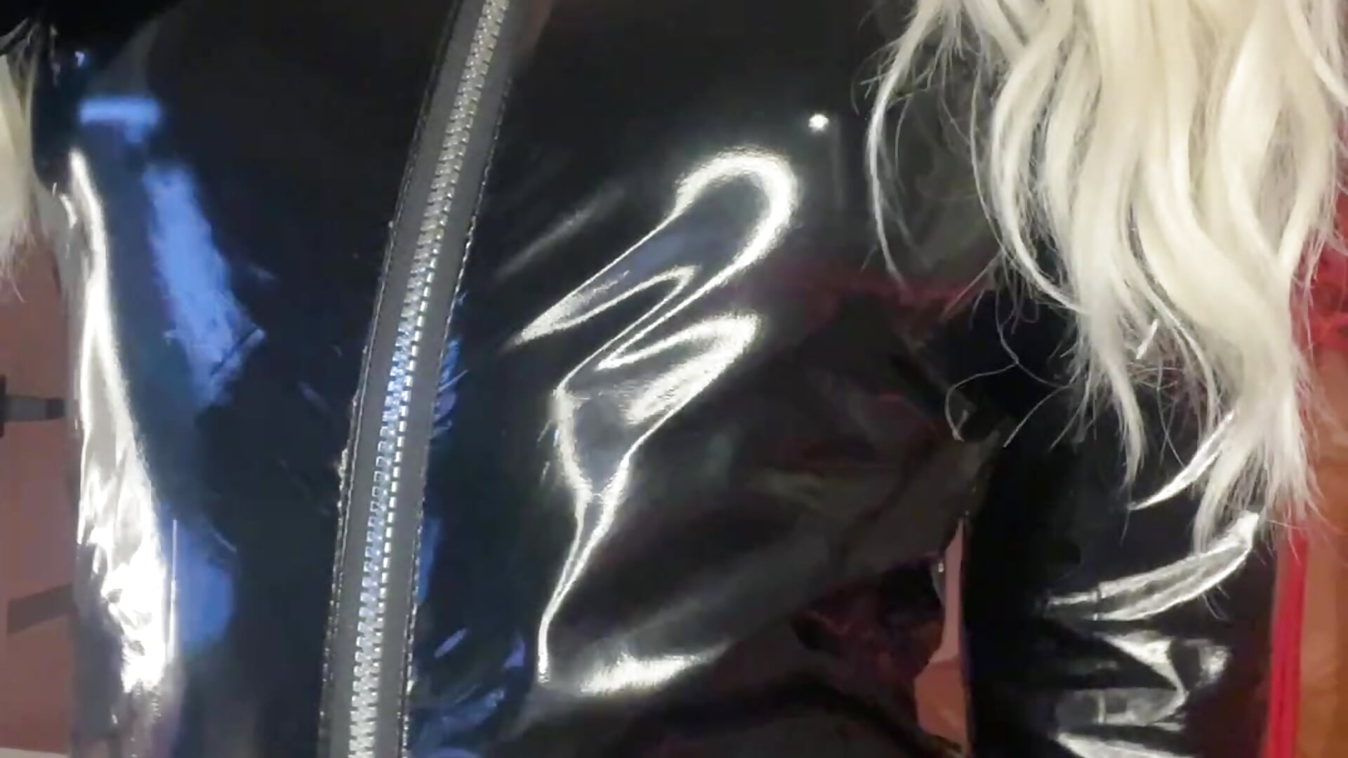 The Latex Suit You Don't Deserve to See - video by mollyposhh cam model
