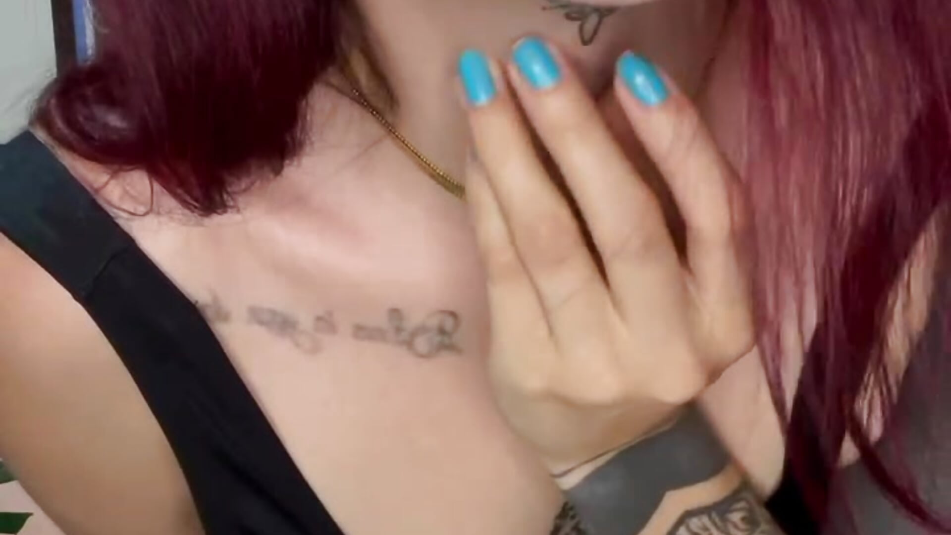 piercings - video di luccianagreyy modella di cam