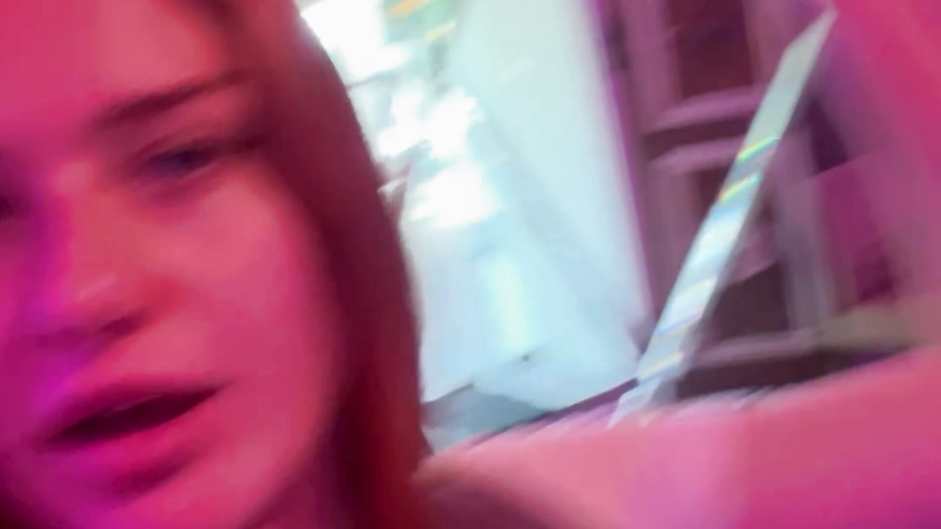 I'm having fun at the bar - LisaElfy 캠 모델의 동영상