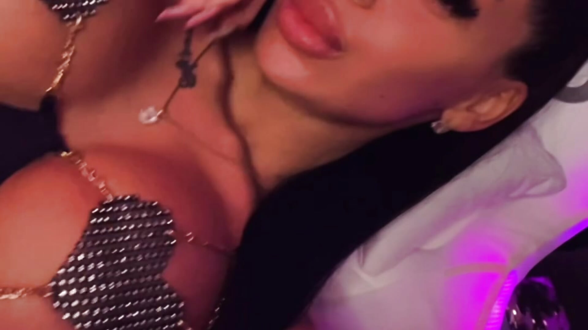 Perfect face🫠 - βίντεο μοντέλου Angela_Myst