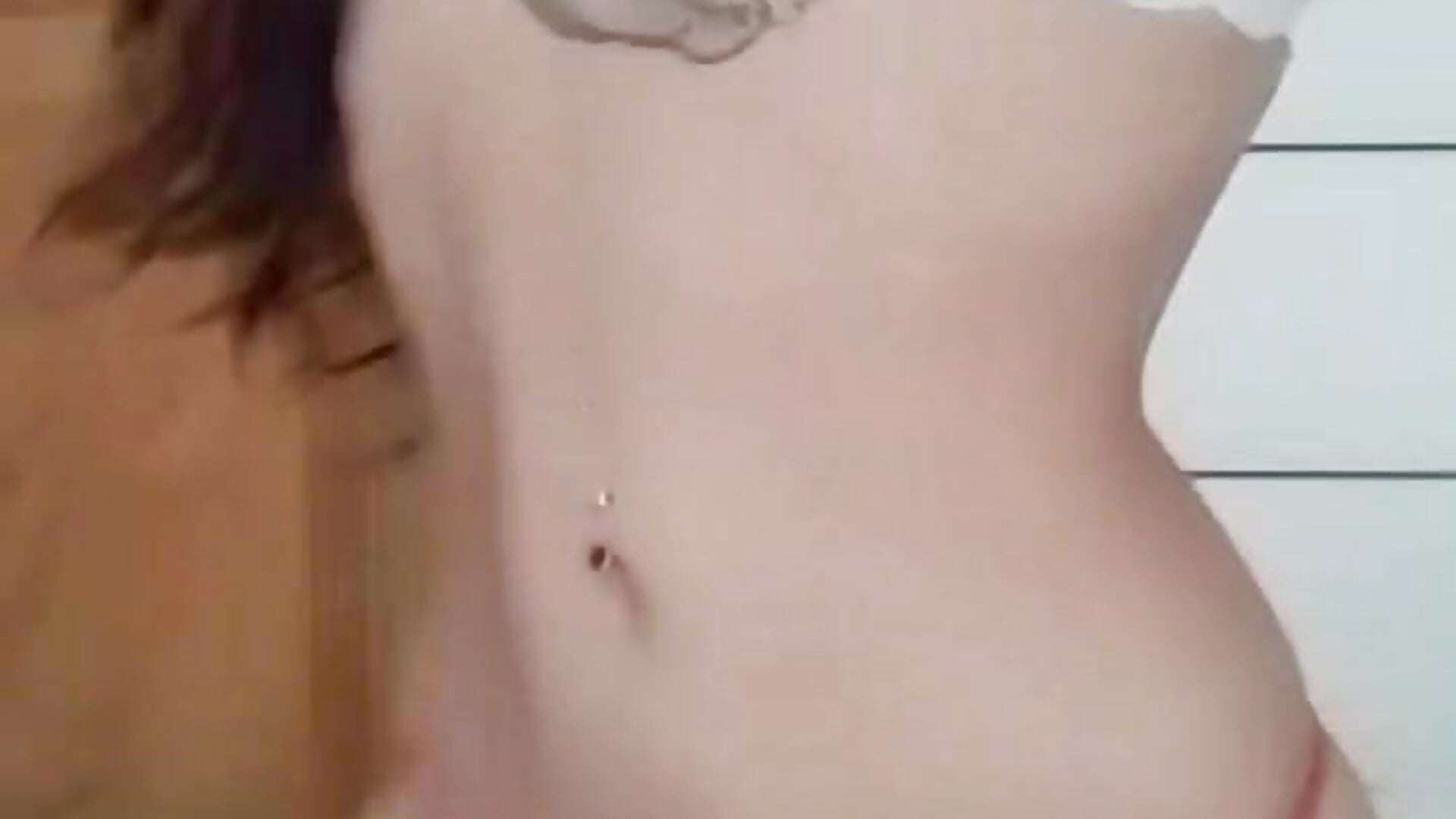 😊 – video od webkamerové modelky BURN666ING