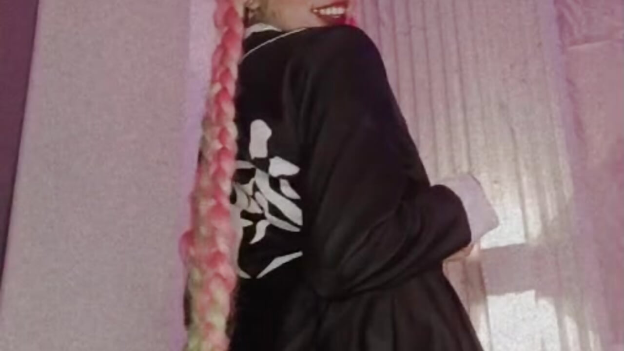 Your favorite cosplay 💙😈💗 - video by Heicy___ cam model