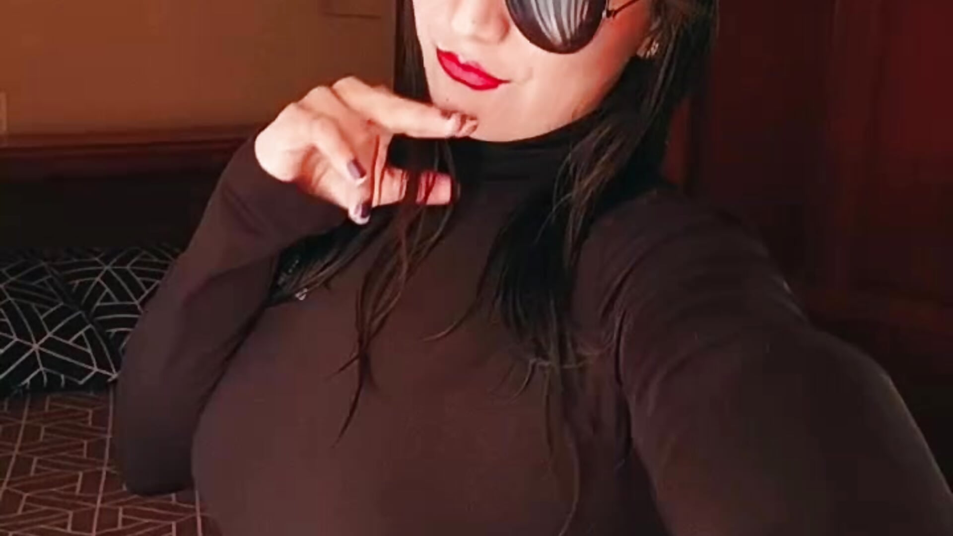 Juguemos bebé 👮🕵️🚓⛓️‍💥🖤 - video by Lucy_jhack cam model