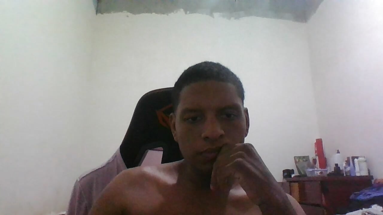 WIN_20260417_20_57_26_Pro - clip cu Daaniel593 model videochat