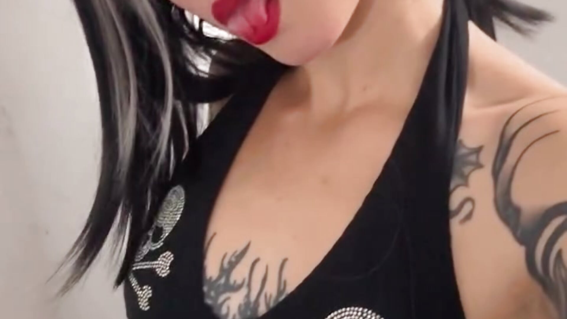 Me - video by Kiraa_Rizzo cam model