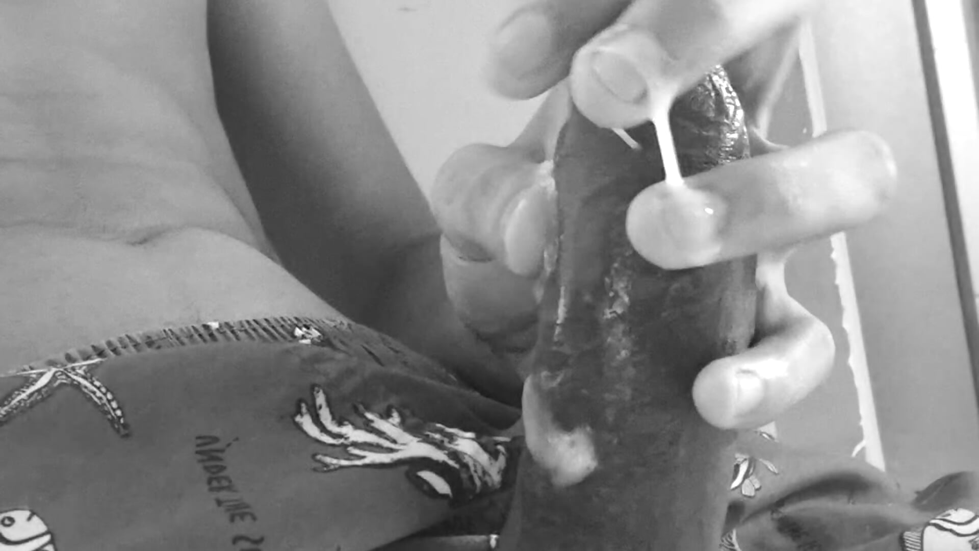 Limpa - video by yander_nsfw cam model