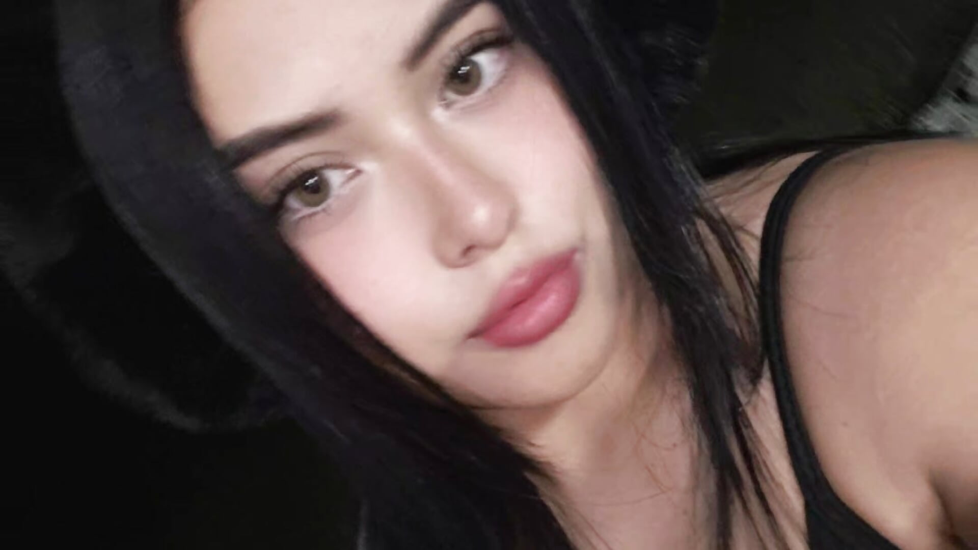 1001509980 - video by Charlotte_bad cam model