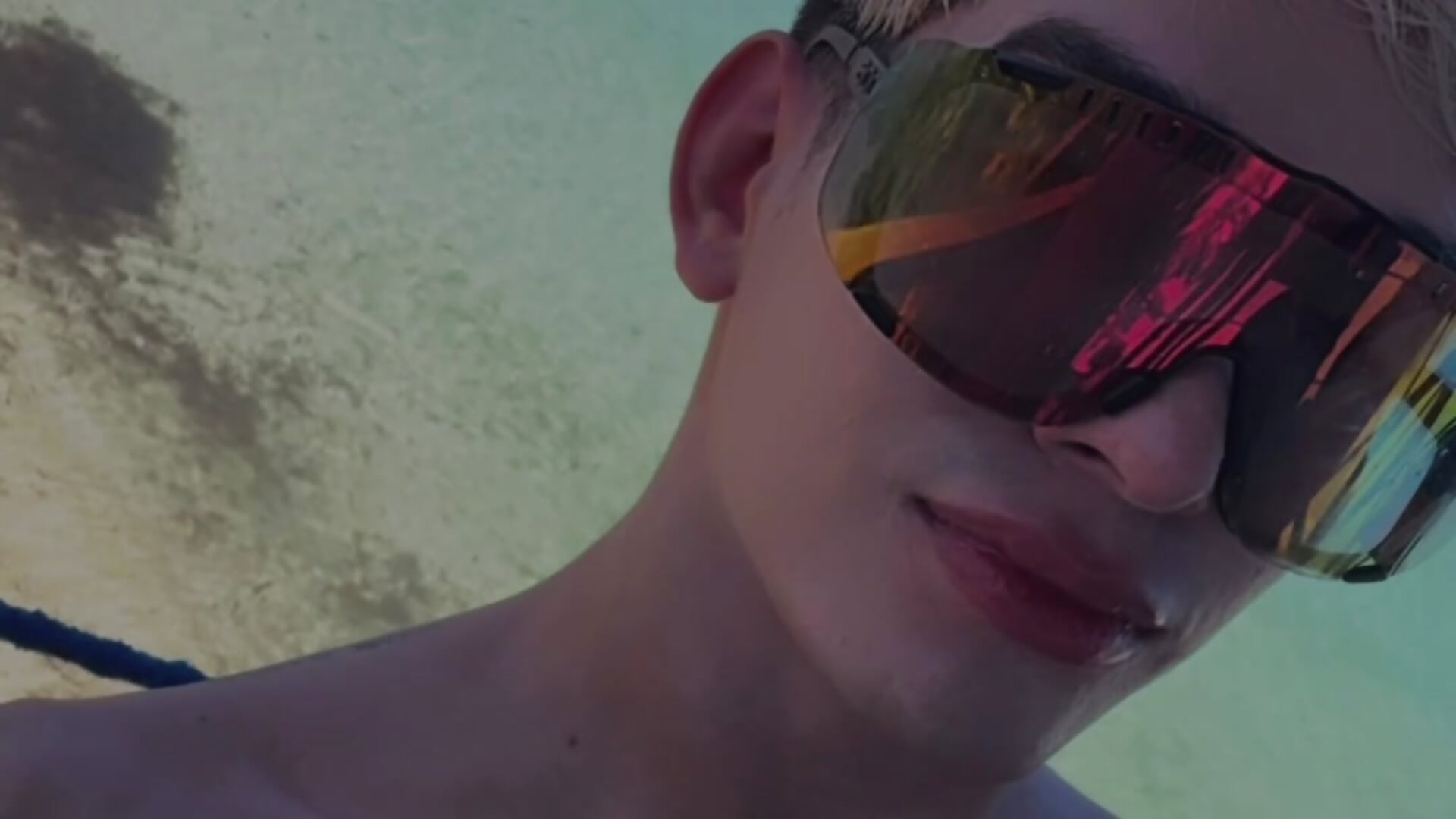 Beach day - فيديو من Cherry_zayden_ موديل الكام