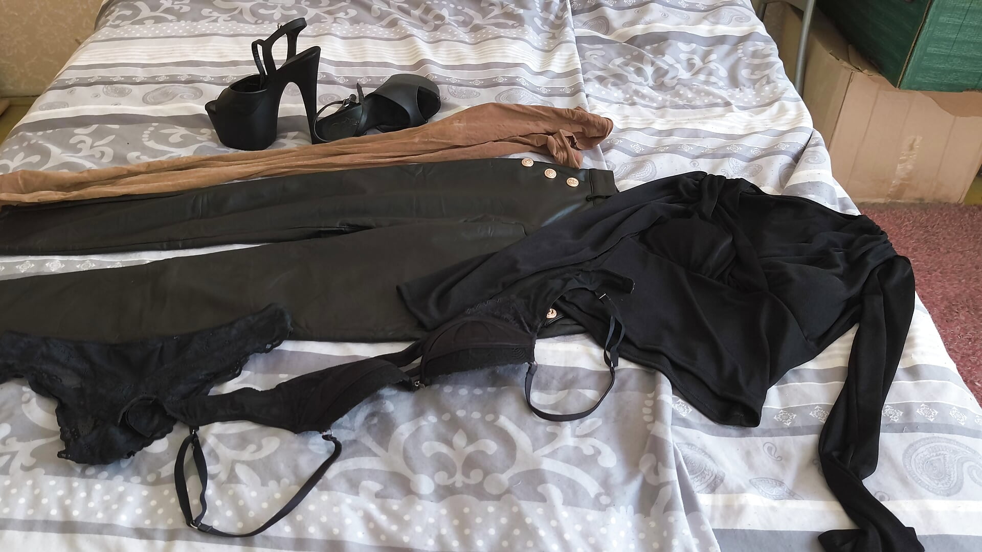 Das ziehe ich heute an 💋👑❣️－カメラキャストのchillimoniaの動画