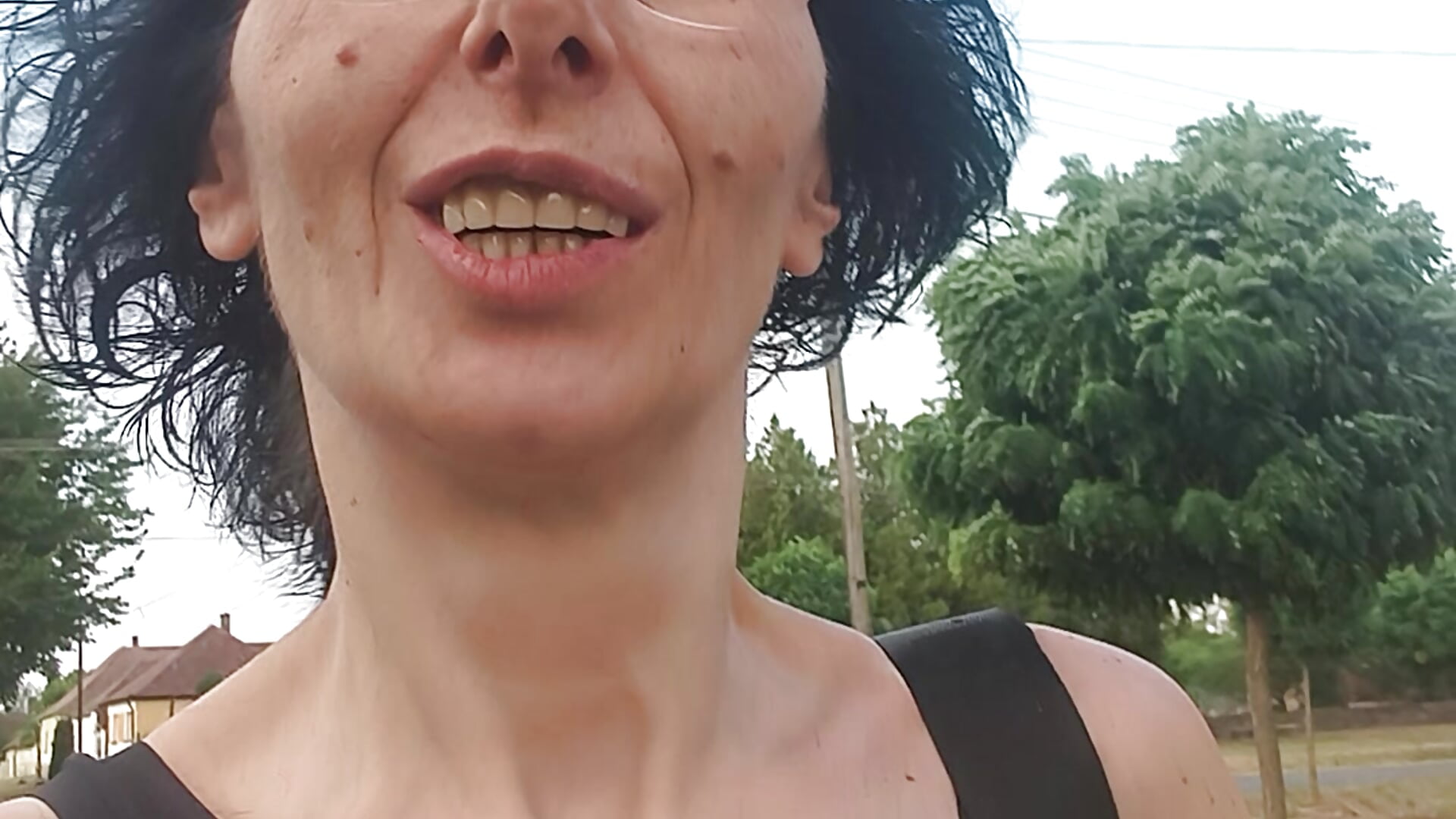 Vom Friseur auf dem Weg nach Hause👑 na wie gefalle ich euch? 💋😘－カメラキャストのchillimoniaの動画