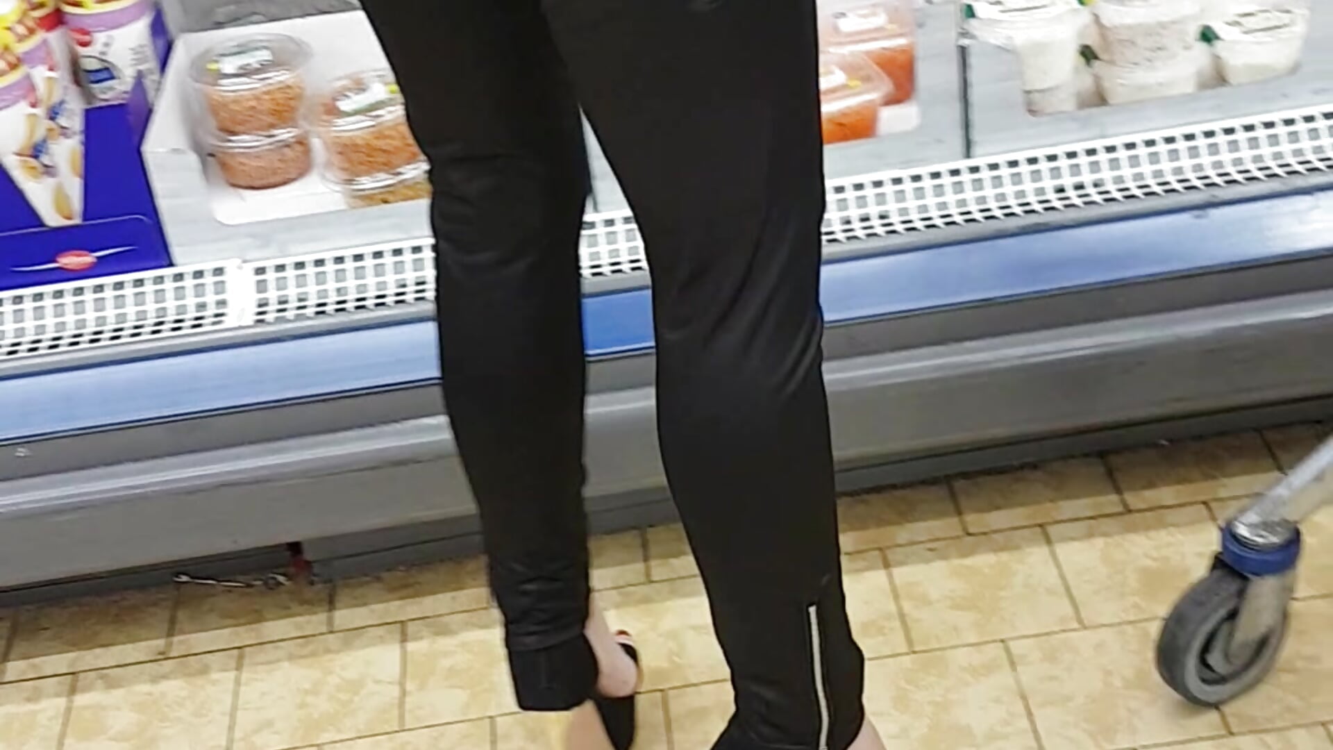 Kurzclip : Sexyeinkauf in Sandalenheels💋👑 💋 - chillimonia主播的视频