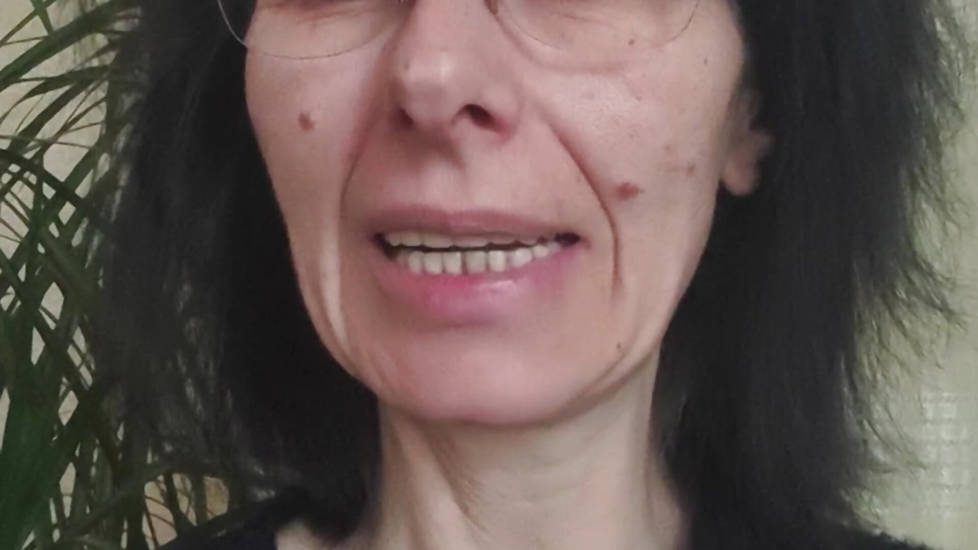 Keine erfreuliche Videobotschaft 👑❤️ - video av chillimonia cam-modell