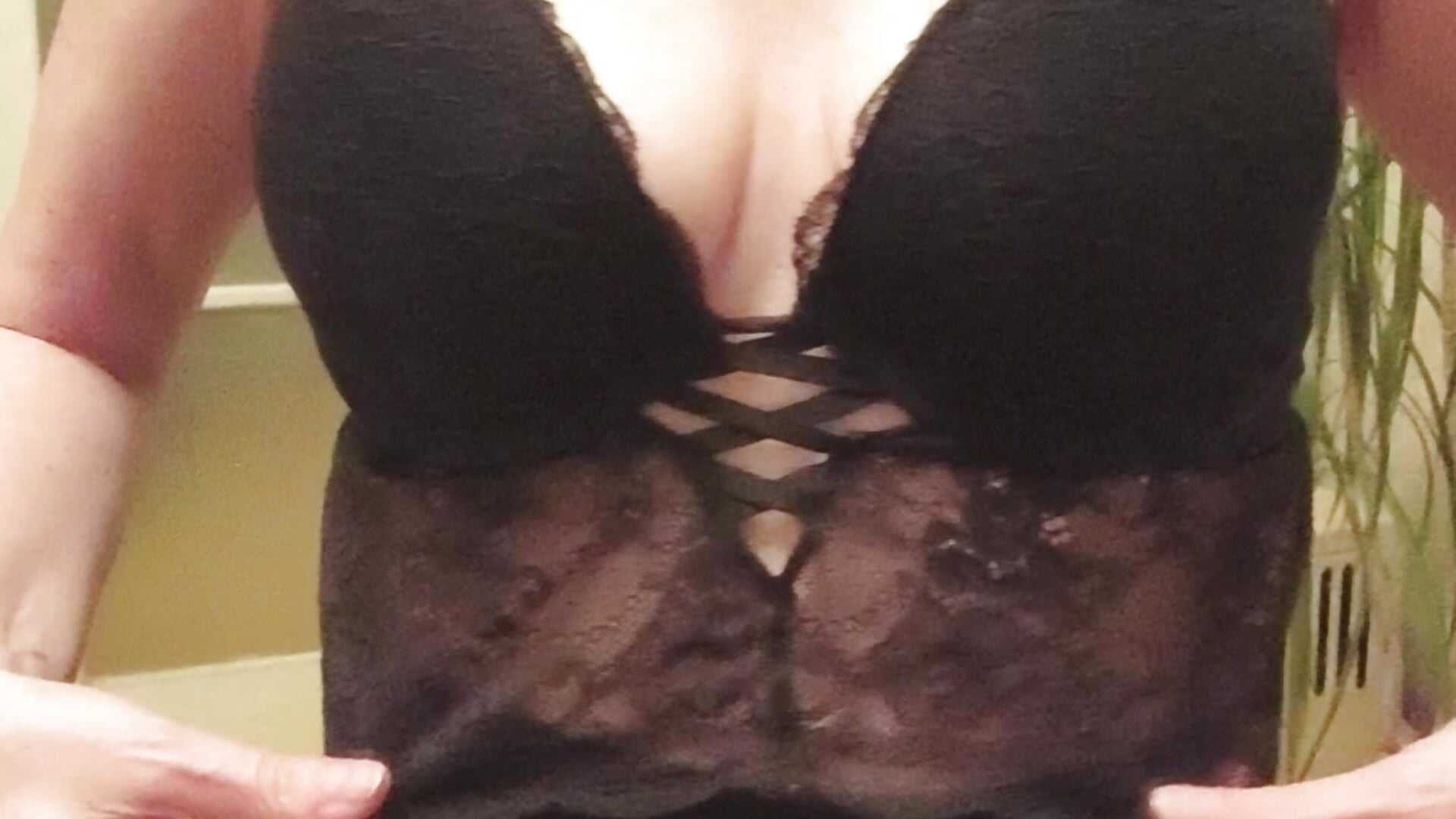 Mein heutiges Outfit un eine Präsentation 💝💞💋😃 – video modela na kameri chillimonia