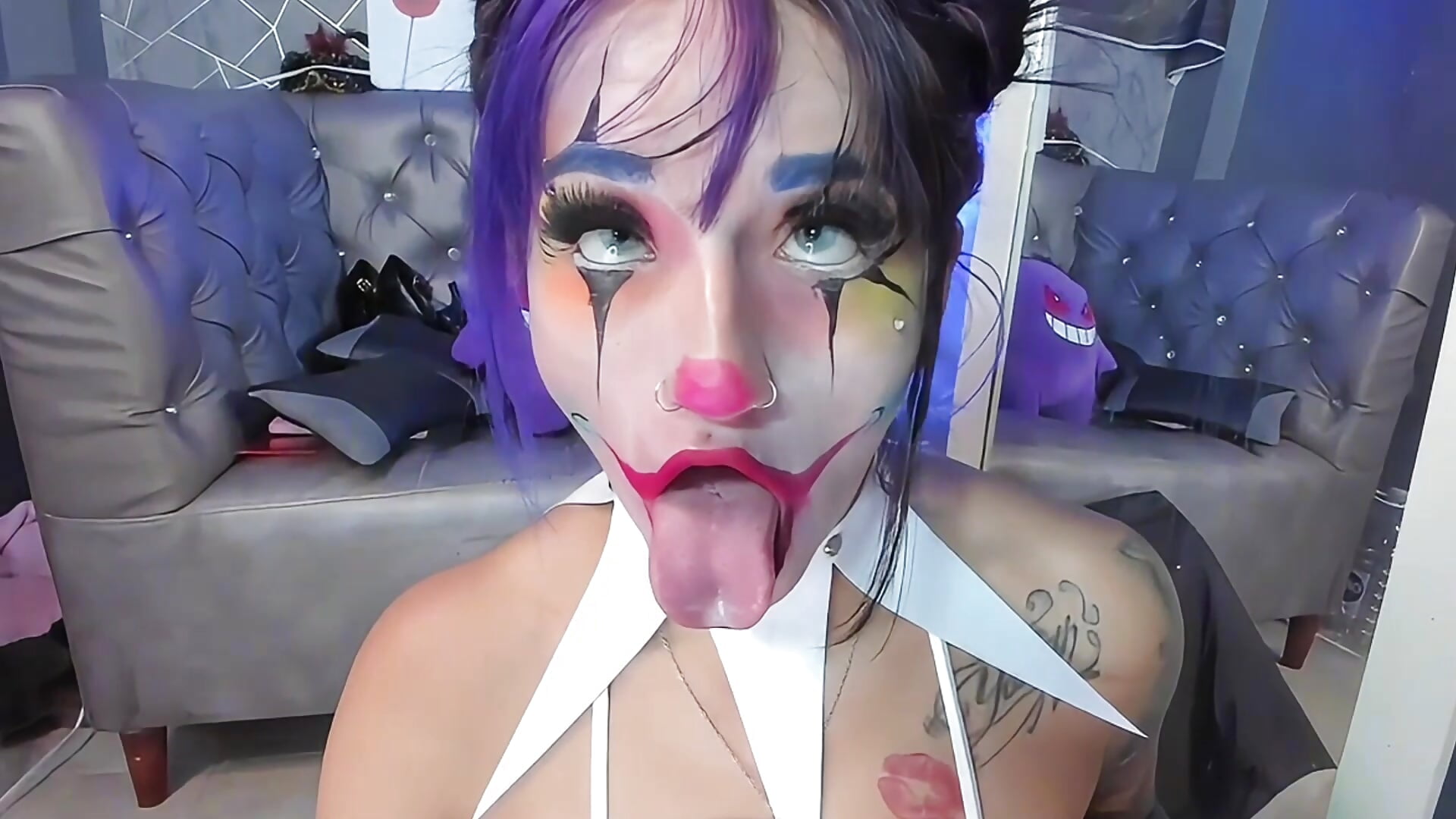 Ahegao clown 🤡 - video by amelierouss cam model