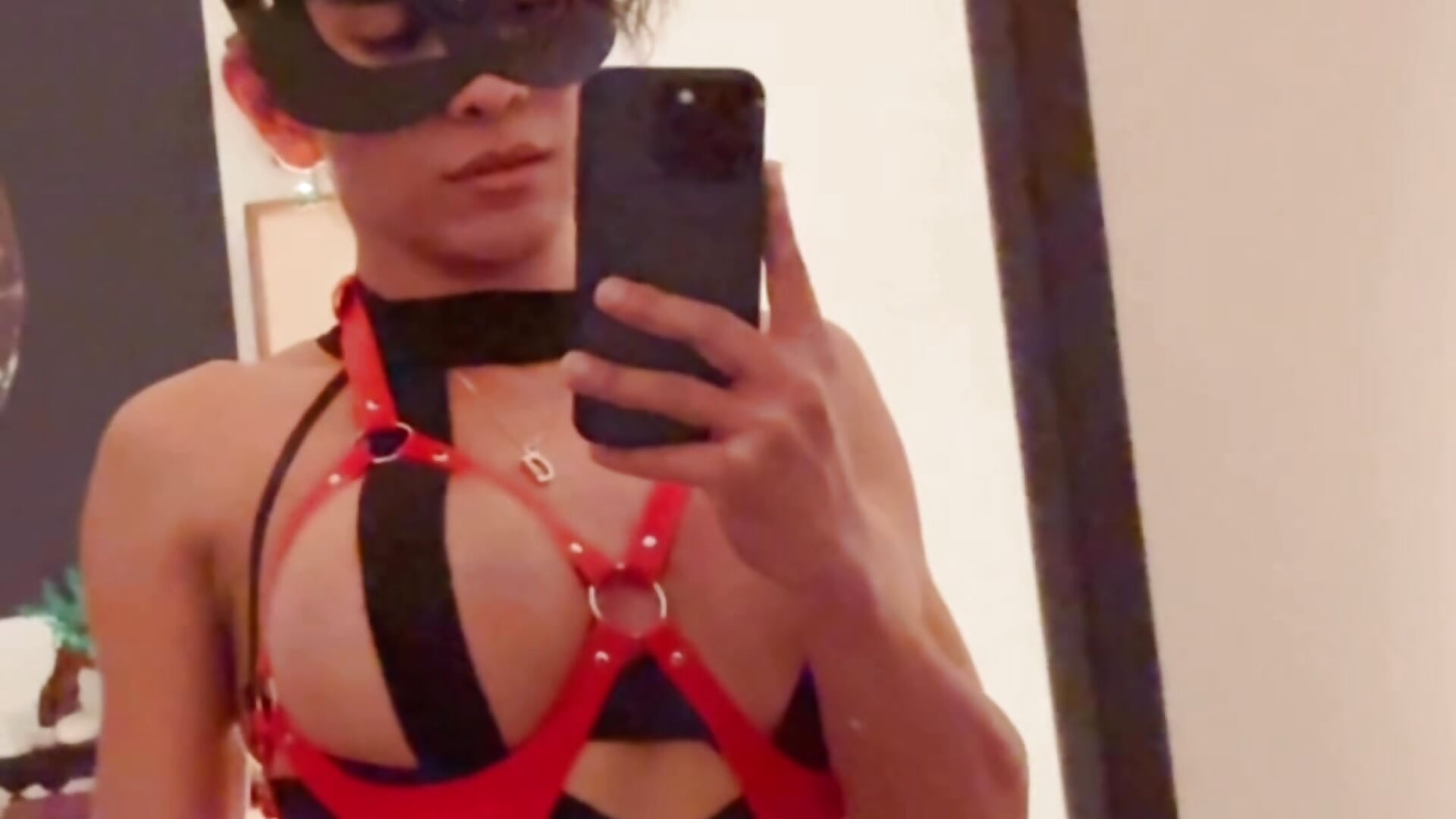 With straps and more x – видео вебкам-модели Deeyana87@xh