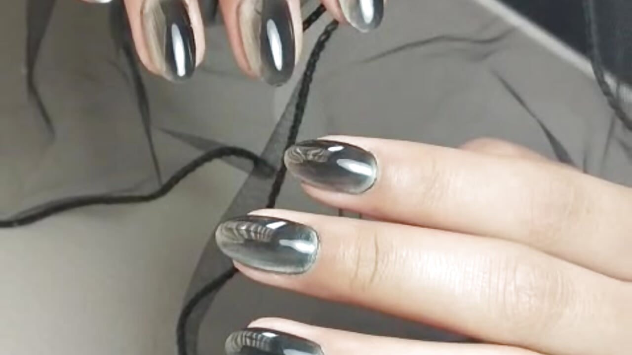 black nails